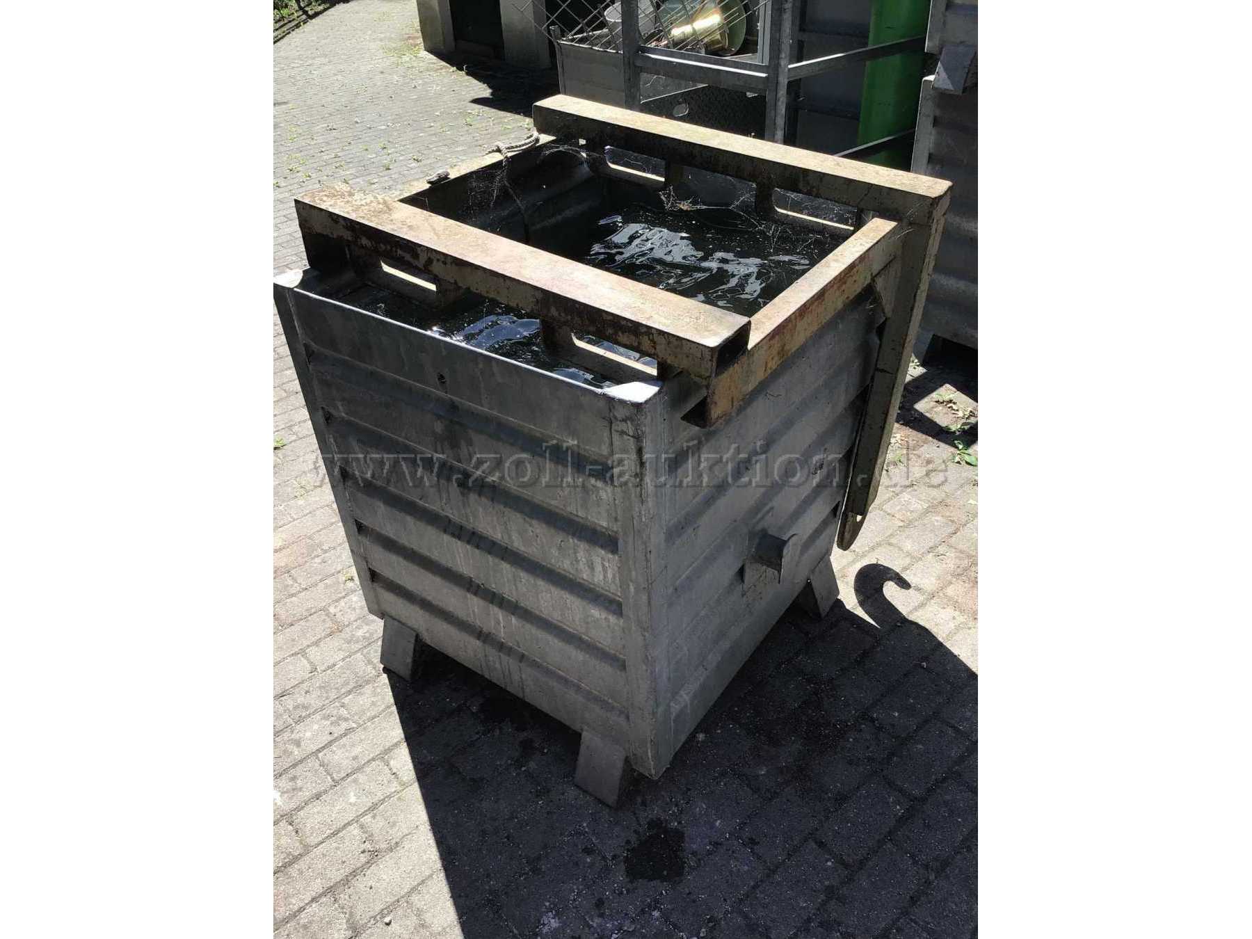 Ansicht Behälter incl. Kippvorrichtung