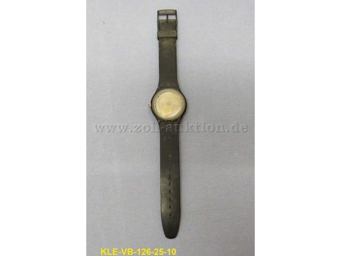 Modell Nr. 9, Verschmutzungen am Armband und Gehäusedeckel