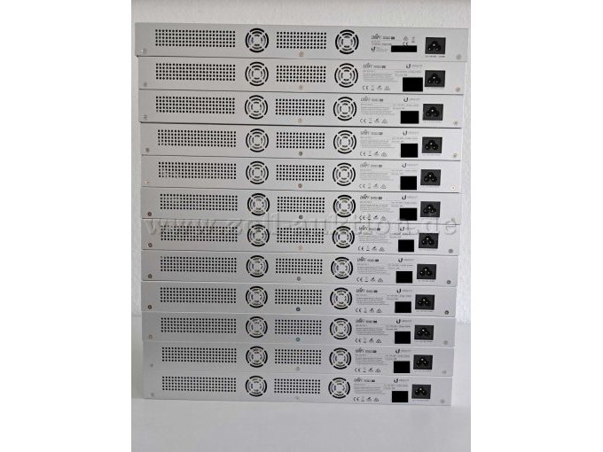 12x USG-PRO-4 Rückseite