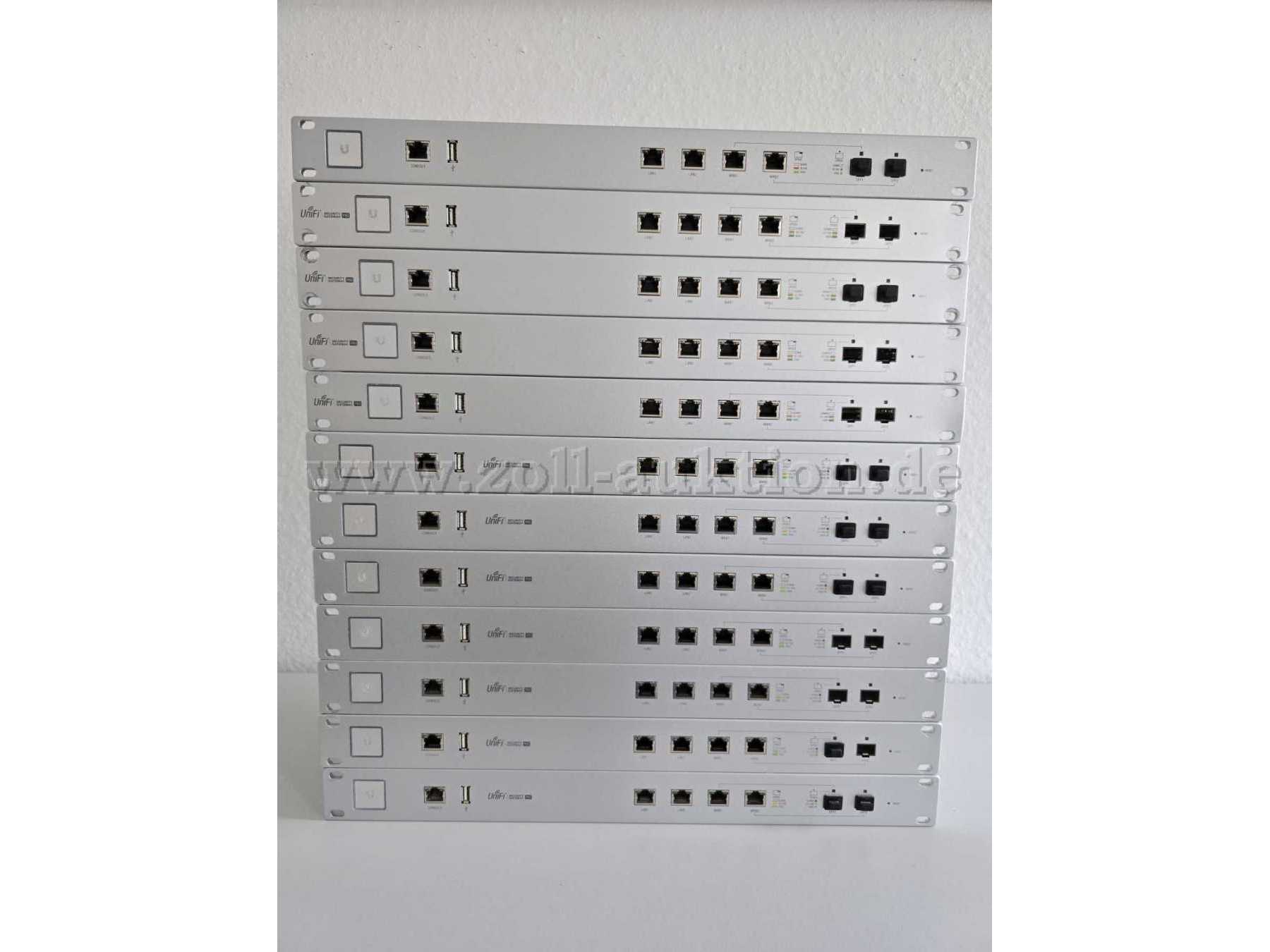 12x USG-PRO-4 Vorderseite