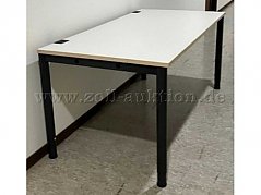 Arbeitstisch seitenansicht