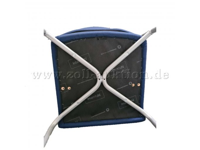 Stuhlunterseite mit Herstellerlogo