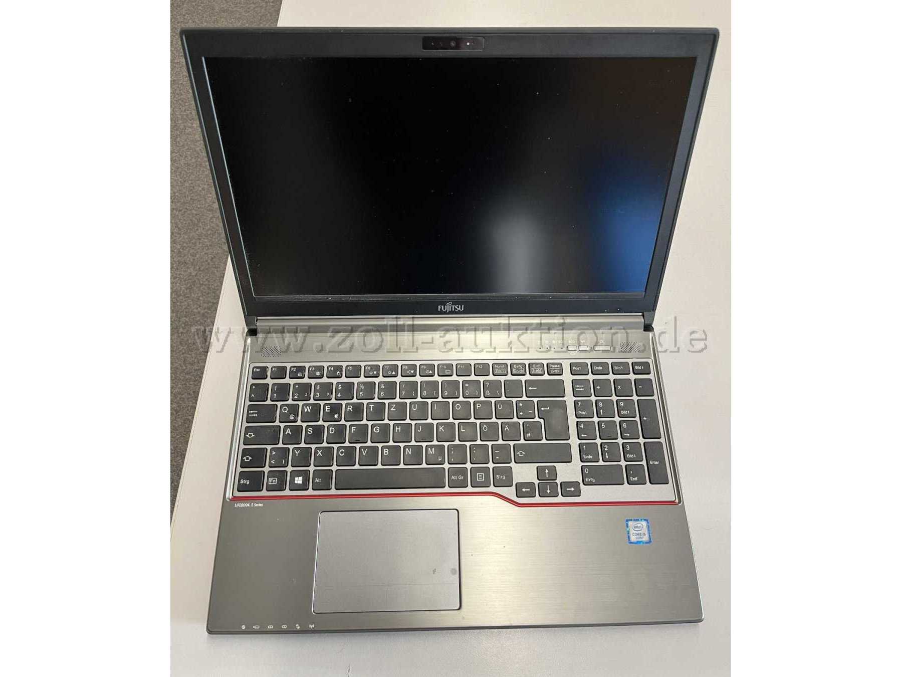 Lifebook E756 aufgeklappt