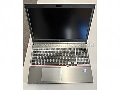 Lifebook E756 aufgeklappt