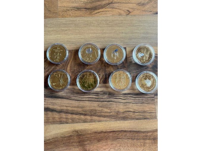 8 ohne Box Rückseite