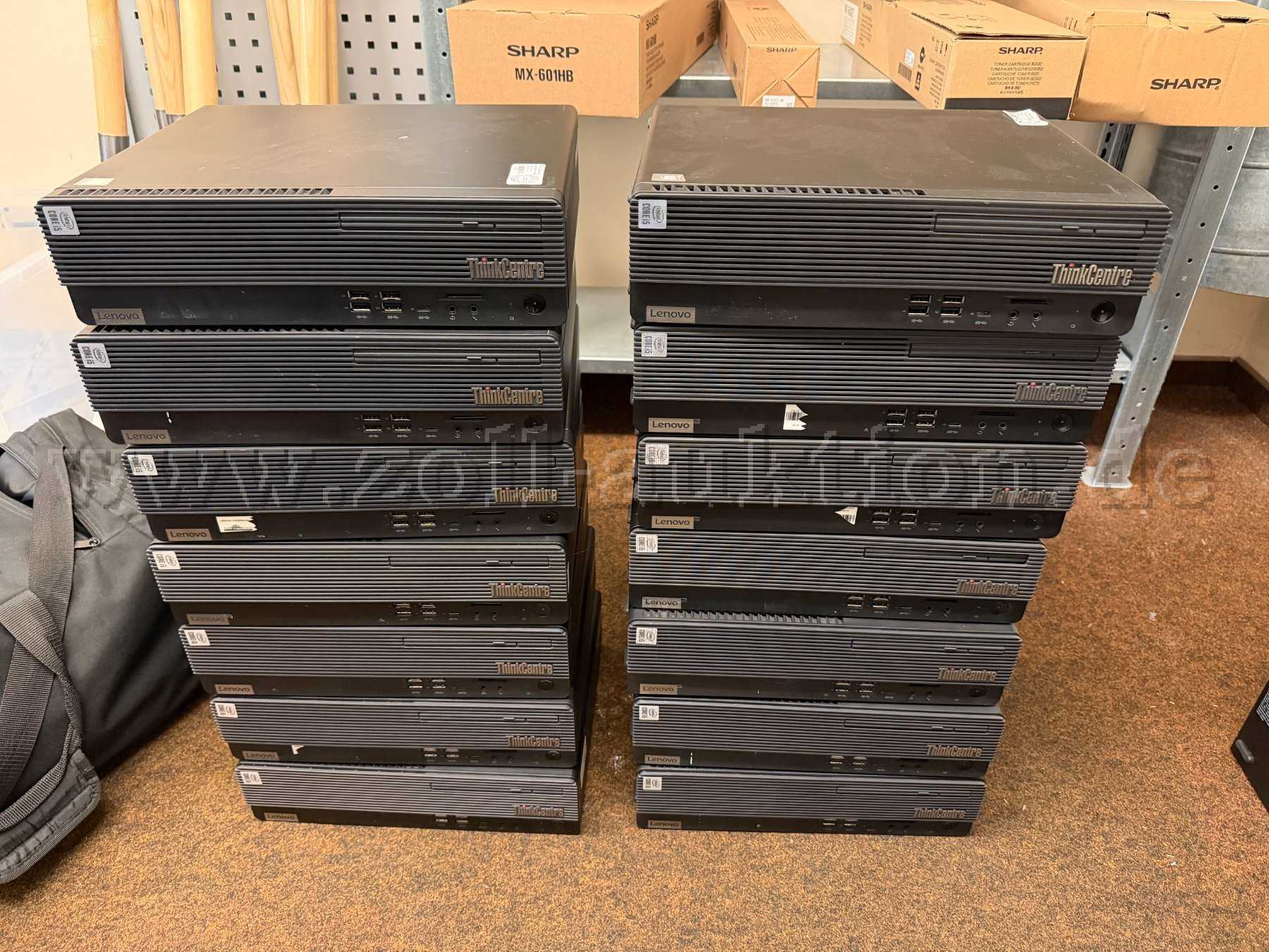 Frontansicht Lenovo ThinkCenter M70s