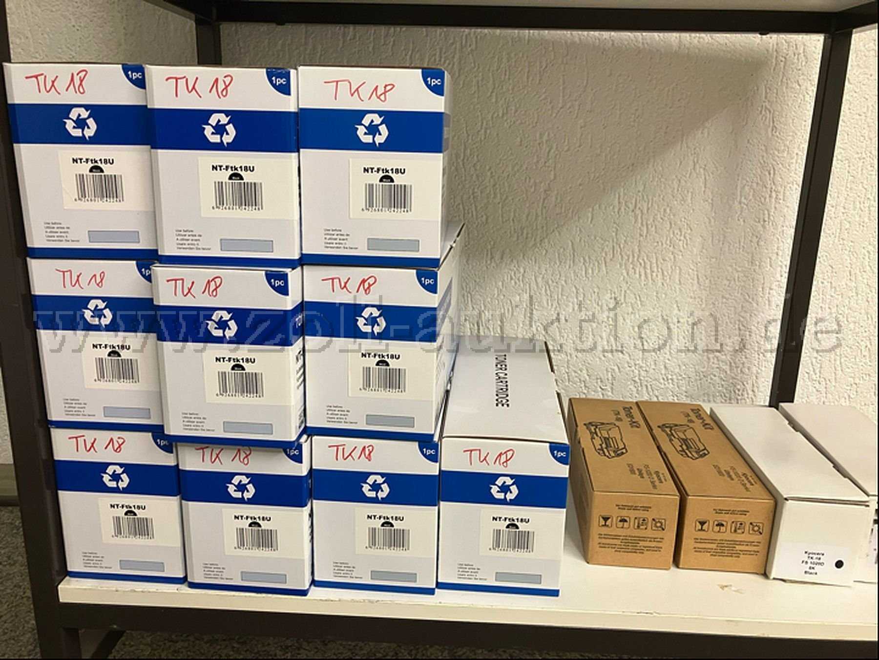 14 个 KYOCERA TK-18 黑白碳粉盒(旧款,未开封仍密封)