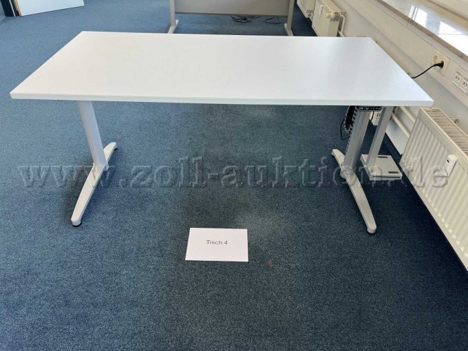 Tisch von vorne