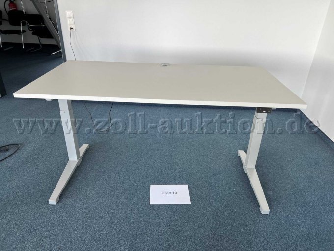 Tisch von vorne