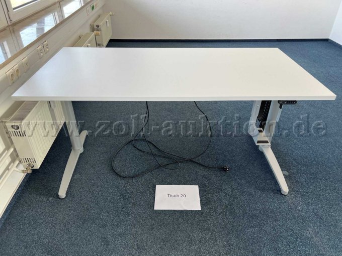 Tisch von vorne
