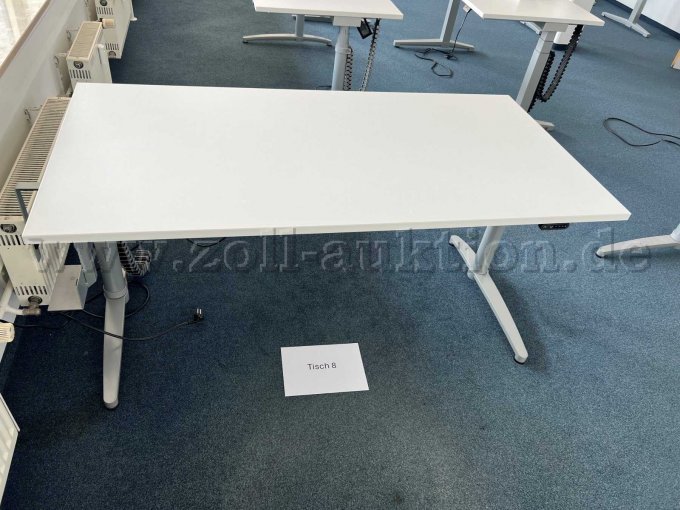 Tisch von vorne