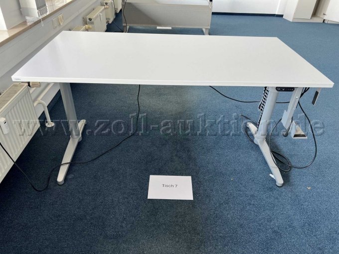 Tisch von vorne