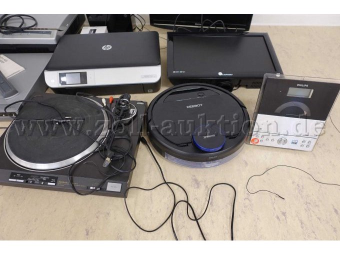 Schallplatten Spieler, Staubsauger Roboter