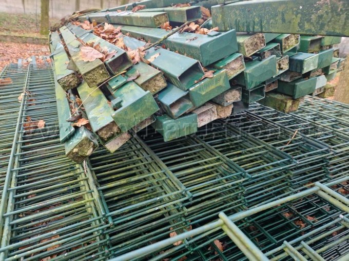 Deatailaufnahme Pfosten und Elemente