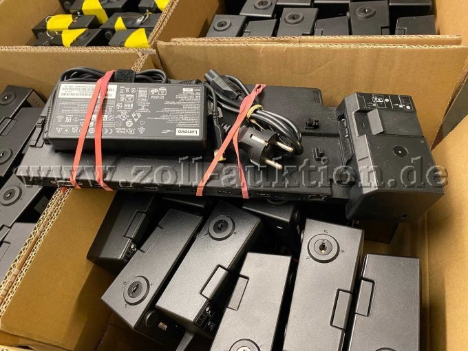 Dockingstation in Kartons