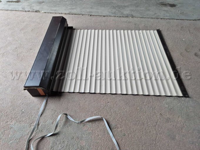 Aluminium-Vorbaurollladen - Seitenansicht links