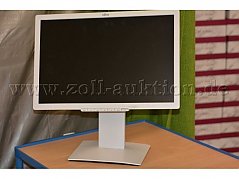 Bild von vorne eines der drei Bildschirme