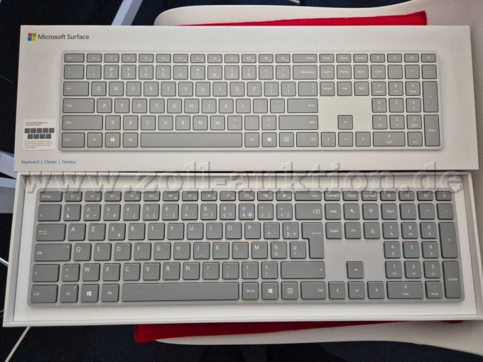 Achtung! Französische Tastatur!