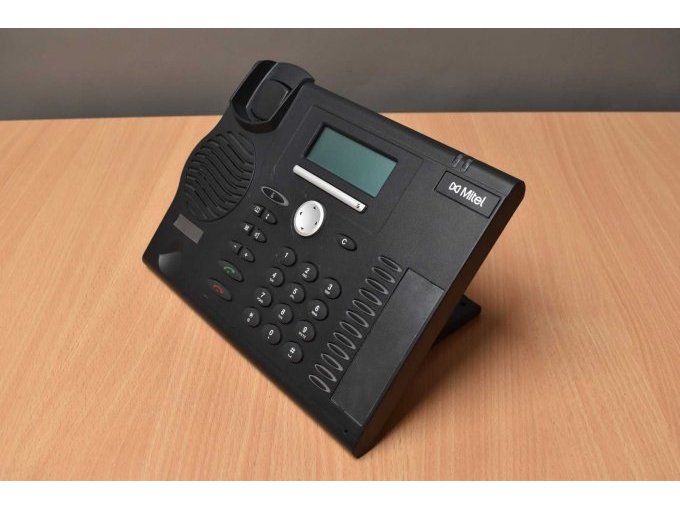 Mitel / Aastra 5370IP Telefon
Einzelansicht von vorne