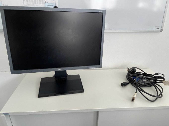 Acer B223WL inkl. Anschlusskabel