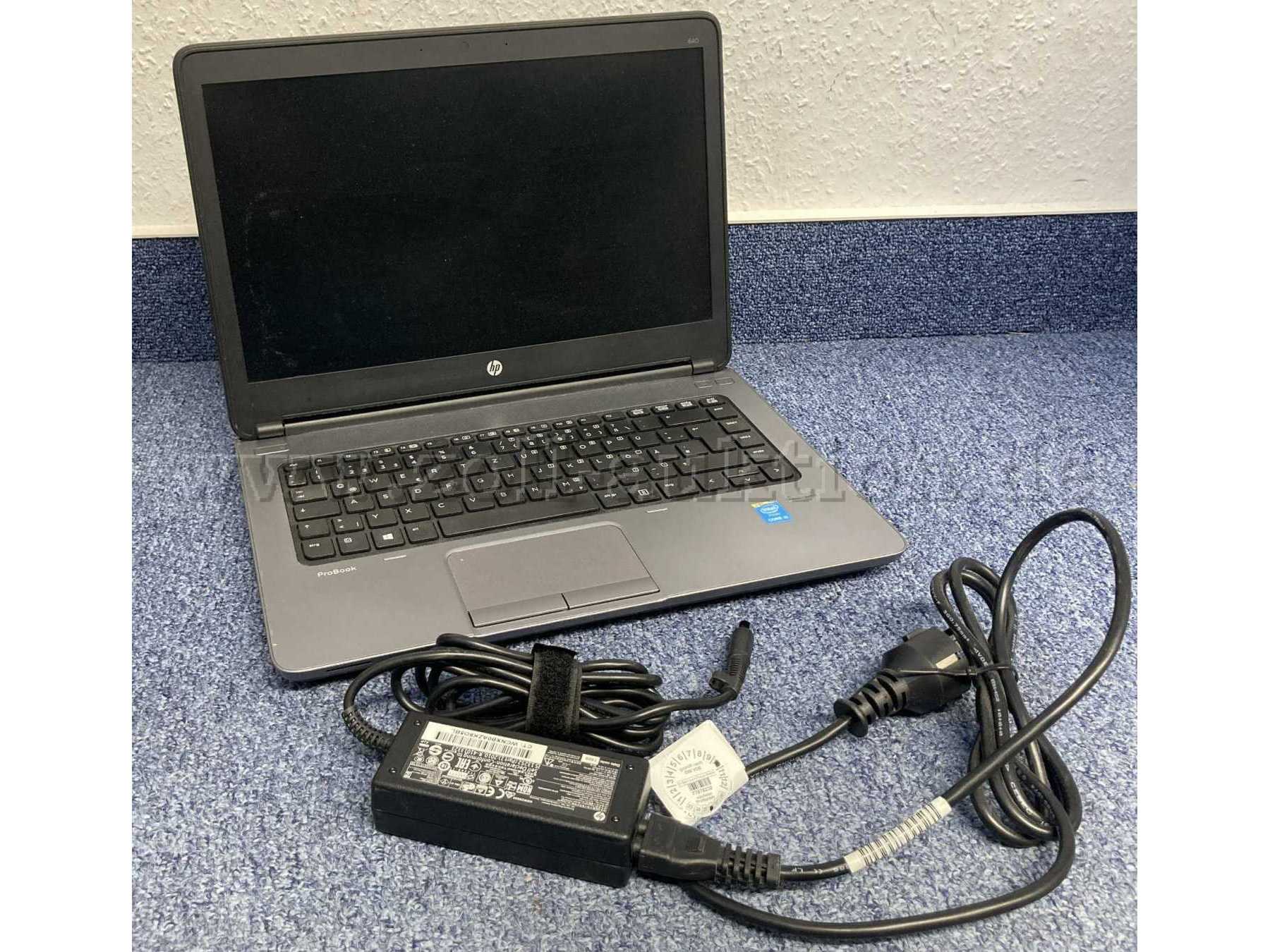 Frontansicht ProBook 640 G1 mit Netzteil