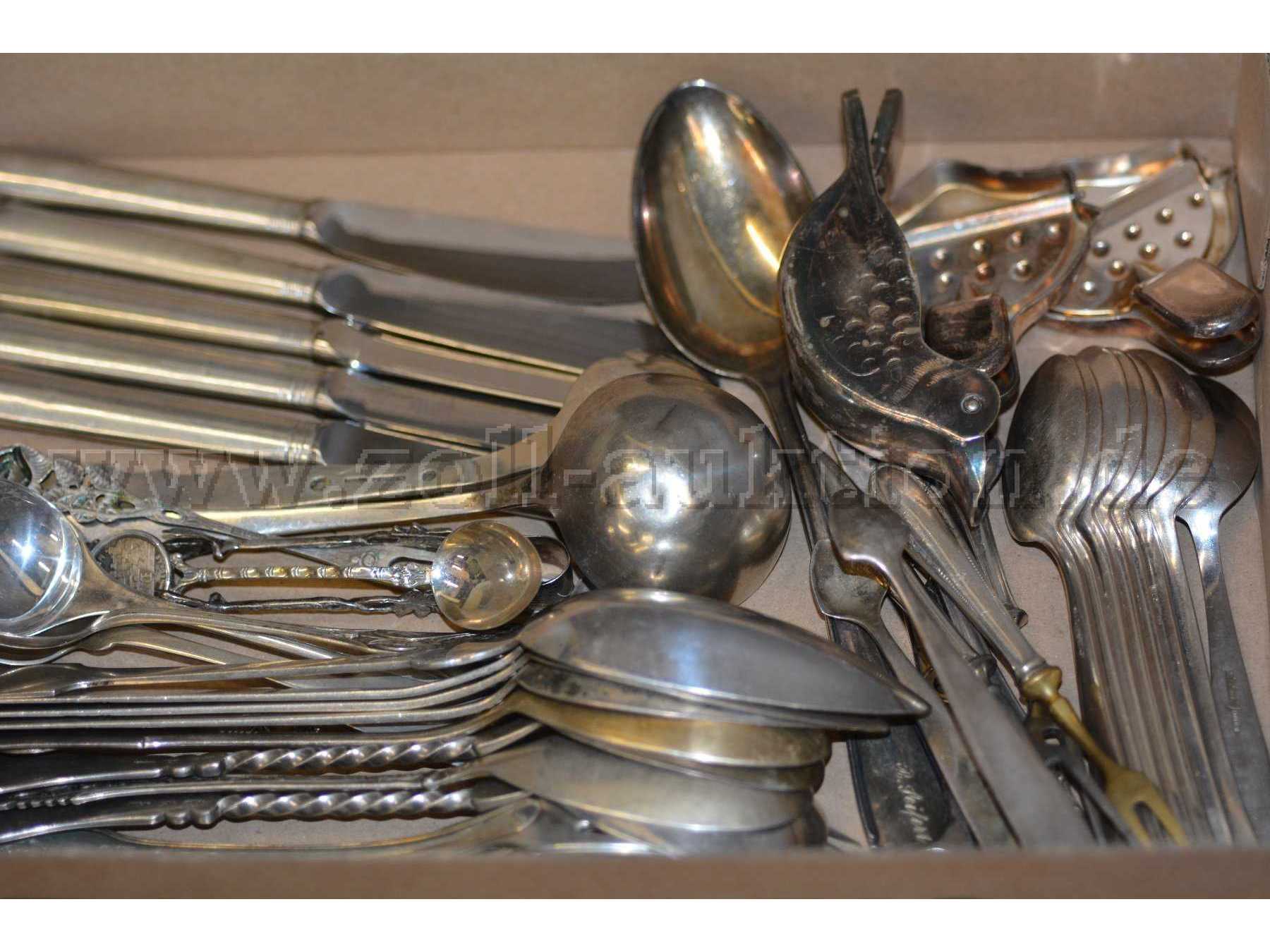 Besteck
teilweise Silber
43-teilig