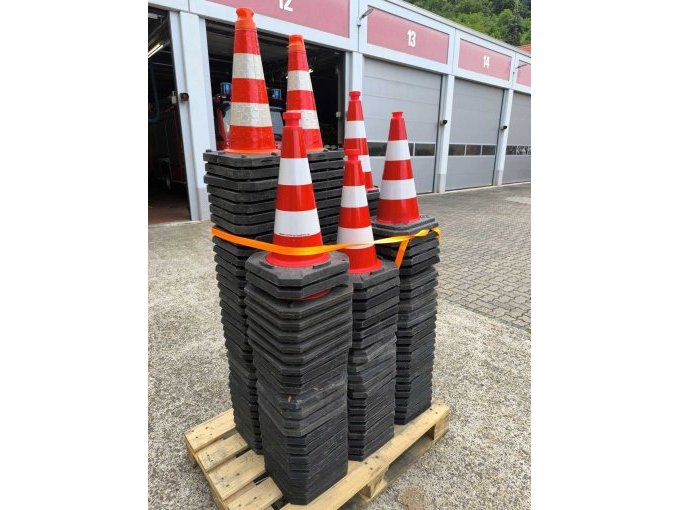 165 Pylonen 165 Pylonen