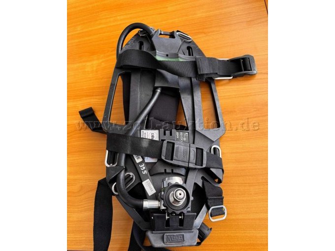 Atemschutzgerät Ansicht hinten