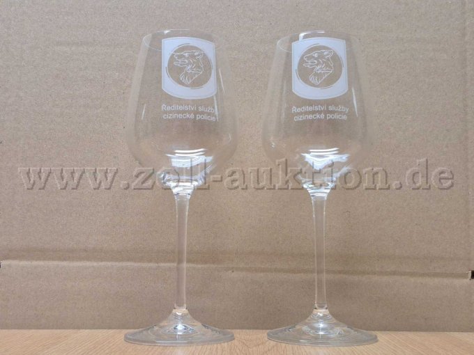 Trinkgläser_2 Stück Weingläser_Direktion der Ausländerpolizei