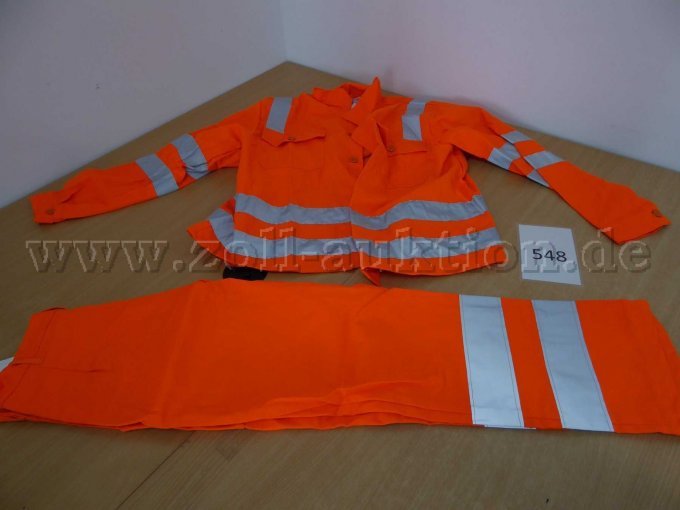 Warnjacke und Warnhose