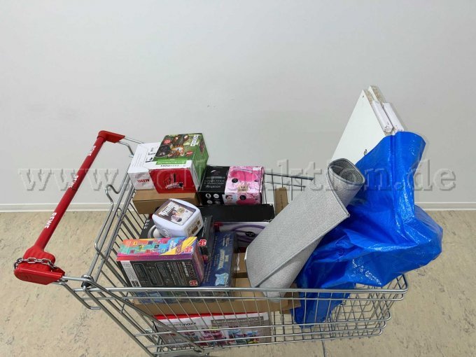 Übersicht Mischposten (der Einkaufswagen ist nicht Bestandteil der Auktion)