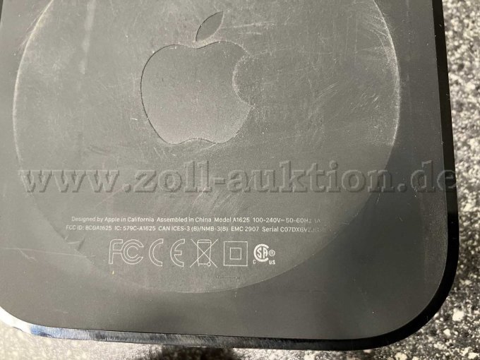 Unterseite des iPads mit E-Siegeln, Produktnummern, etc.