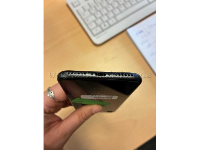18 Apple iPhone 8 | Space Gray | 64 GB – foto 3 – kavel bij Zoll-Auktion, Münster