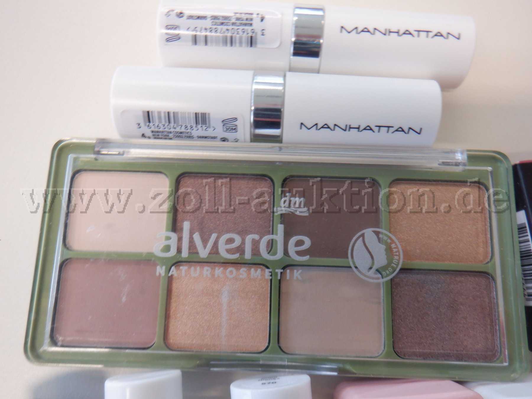 Lippenstifte und Lidschattenbox