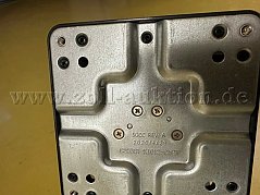 Ansicht von unten mit Seriennummer