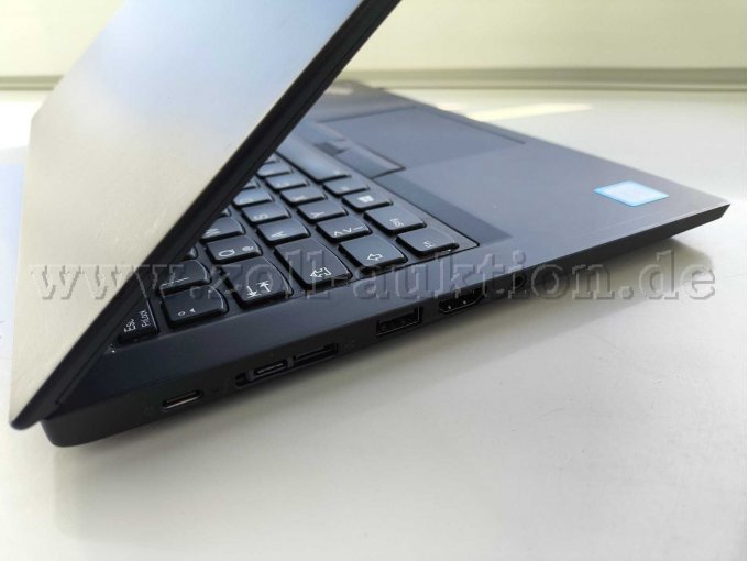 Notebook seitlich, Anschlüsse