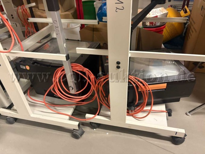 Overheadprojektoren inkl. Rollwagen