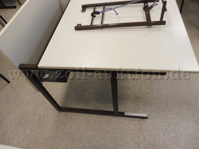 Optionale PC Halterung