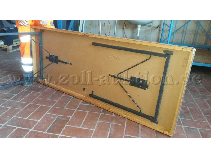 Tischfüße Aufhängung