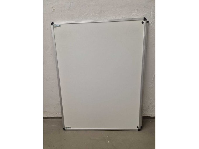 Whiteboard 123 x 96 cm, Rückansicht (Aufhängung)