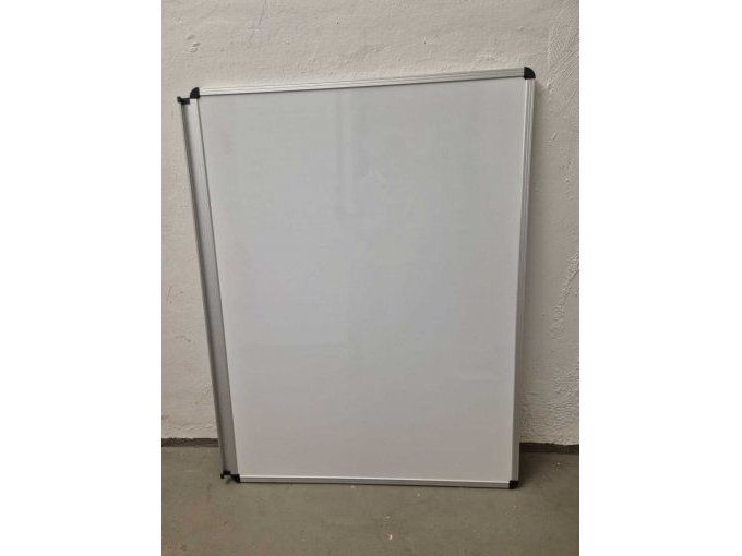 Whiteboard 123 x 96 cm, Vorderansicht