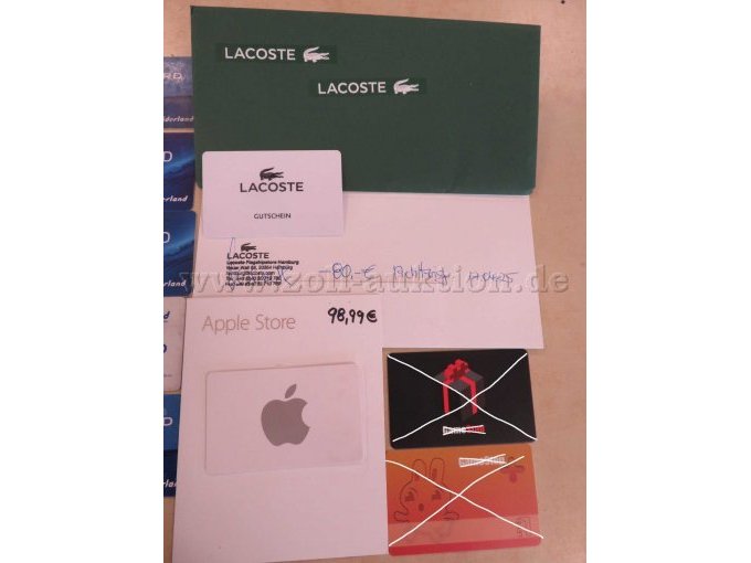 Apple, Lacoste