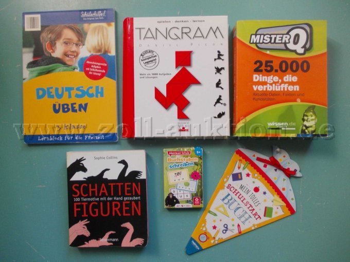5 Bücher
 + 1 Kartenspiel