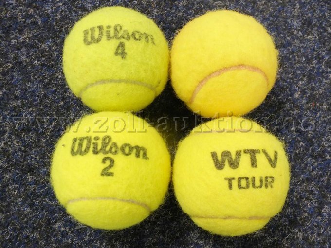 Aufnahme der verschieden Tennisbälle mit Aufdrucken und Farbabweichungen