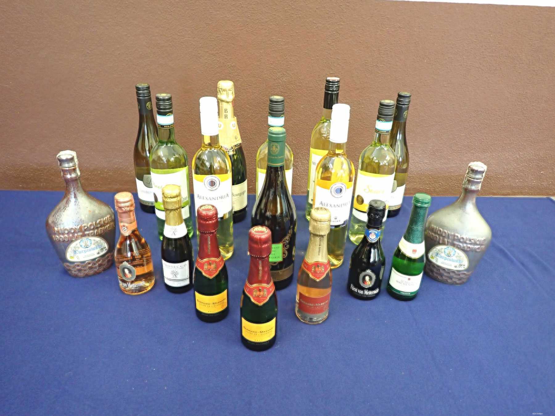 verschiedener Wein & Sekt