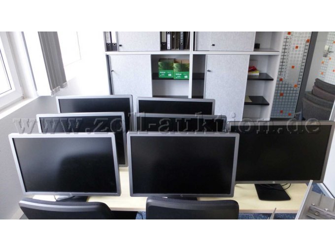 HP EliteDisplay E241i von vorne