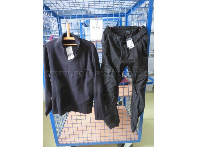 Oberteil + Hose