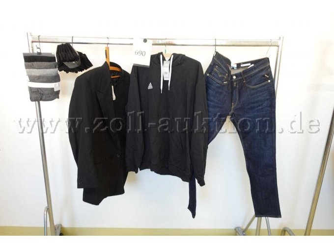 19 teiliges Konvolut Herrenbekleidung neuwertig gr. XL-XXL versch. Hersteller – foto 4 – kavel bij Zoll-Auktion, Hamburg