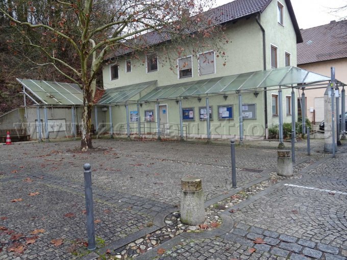 Überdachung