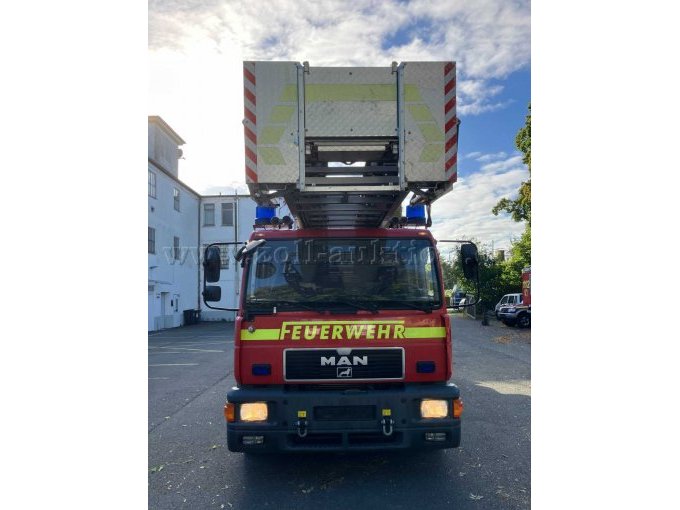1 1 MAN 15.264 Silent DLK 23-12 PLC 3.1 Drehleiter Feuerwehrfahrzeug – foto 6 – kavel bij Zoll-Auktion, Bielefeld